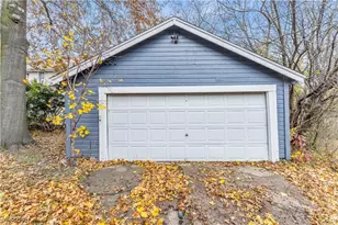 485 E Archwood Ave, Akron, OH 44301 - Photo 29