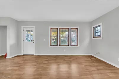 485 E Archwood Avenue, Akron, OH 44301 - Photo 5