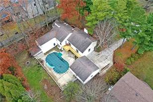 6152 Southern Hills Ct, Canfield, OH 44406 - Photo 3