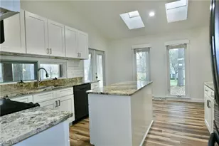 6152 Southern Hills Ct, Canfield, OH 44406 - Photo 17