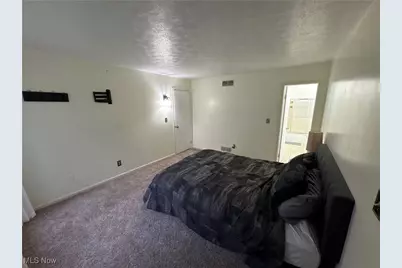 3850 Northwoods Court NE #6, Warren, OH 44483 - Photo 11