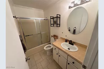 3850 Northwoods Court NE #6, Warren, OH 44483 - Photo 13