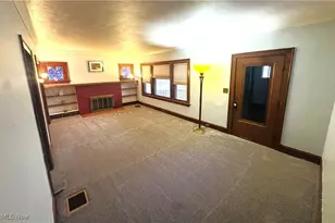 1539 Elbur Ave, Oakwood, OH 44107 - Photo 3