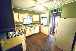 1539 Elbur Ave, Oakwood, OH 44107 - Photo 5