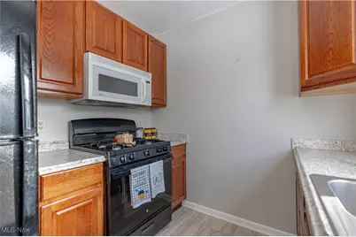 1092 Sutherland Avenue, Akron, OH 44314 - Photo 13