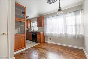 1092 Sutherland Ave, Akron, OH 44314 - Photo 9