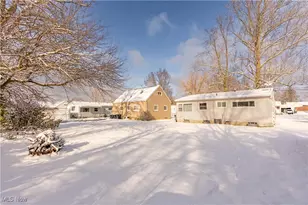 1092 Sutherland Ave, Akron, OH 44314 - Photo 33