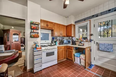 2205 Grandview Avenue, Cleveland Heights, OH 44106 - Photo 11