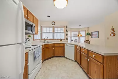 668 Sally Circle #45, Wadsworth, OH 44281 - Photo 9