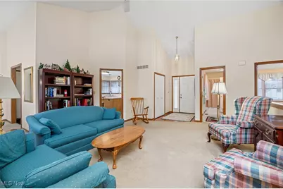 668 Sally Circle #45, Wadsworth, OH 44281 - Photo 5