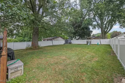 2253 Tyro Avenue, Akron, OH 44305 - Photo 33