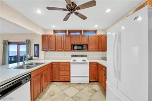 4502 Edgewater Dr, Sheffield Lake, OH 44054 - Photo 11