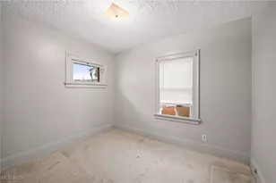 1646 Grace Ave, Oakwood, OH 44107 - Photo 11