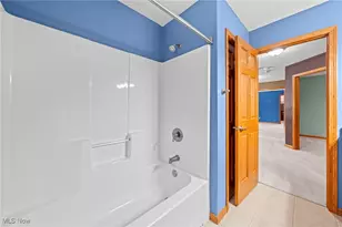 14910 Crimson King Trl, Chardon, OH 44024 - Photo 29