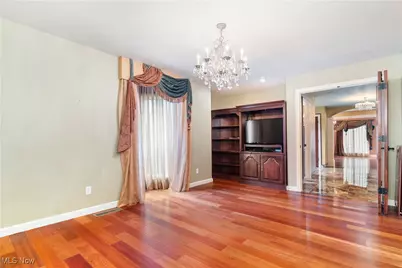 6205 Bertram Avenue NW, Canton, OH 44718 - Photo 13