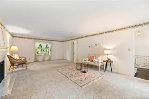 645 Fairwood Dr, Tallmadge, OH 44278 - Photo 3