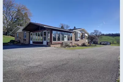 7501 Roy Andrews Road NW, New Philadelphia, OH 44663 - Photo 9