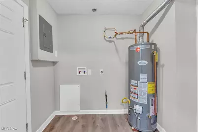 1092 Peerless Avenue, Akron, OH 44320 - Photo 13