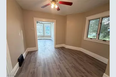 330 Garfield Street, Youngstown, OH 44502 - Photo 5