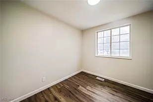 976 Kevin Dr, Kent, OH 44240 - Photo 15