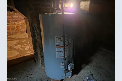 241 7th Street, Elyria, OH 44035 - Photo 17