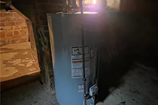 241 7th St, Elyria, OH 44035 - Photo 17