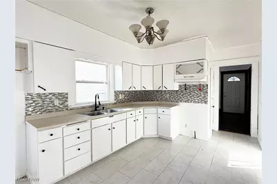 3225 Broadway, Lorain, OH 44055 - Photo 9