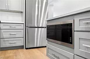 30704 Willowick Dr, Willowick, OH 44095 - Photo 19