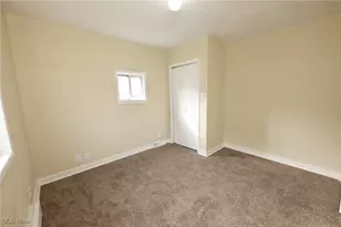 340 Indiana Ave, Chester, WV 26034 - Photo 13