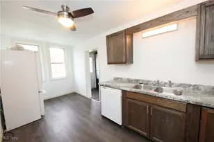 340 Indiana Ave, Chester, WV 26034 - Photo 11