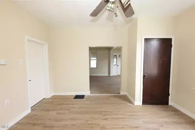 340 Indiana Avenue, Chester, WV 26034 - Photo 7