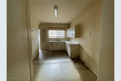 206 6th Street NW, New Philadelphia, OH 44663 - Photo 9