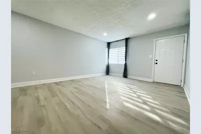 591 Hemlock Drive, Euclid, OH 44132 - Photo 7