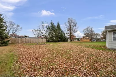 9825 Struthers Road, New Middletown, OH 44442 - Photo 35