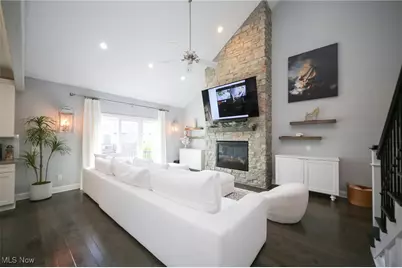 4233 Queens Gate, Avon, OH 44011 - Photo 7