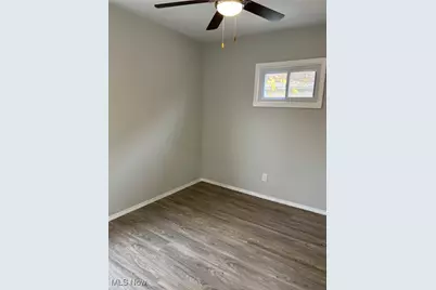 15630 Holmes Avenue #Up, Loveland, OH 44110 - Photo 13