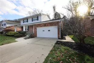 109 Sherry Ct, Weirton, WV 26062 - Photo 3