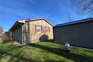 69142 Woods Rd, Bridgeport, OH 43912 - Photo 29