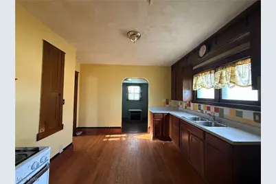 2426 Shirley Road, Youngstown, OH 44502 - Photo 11