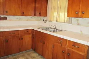 1081 Seward Ave, Akron, OH 44320 - Photo 11