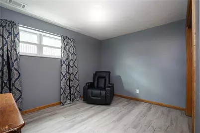 906 Westview Drive, Belpre, OH 45714 - Photo 17