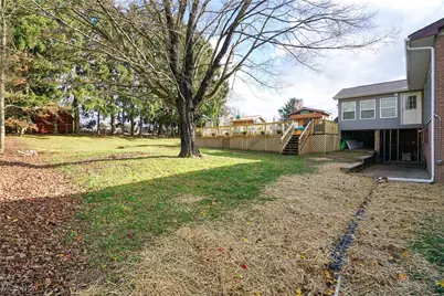 906 Westview Drive, Belpre, OH 45714 - Photo 29