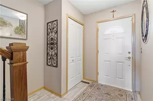 17209 Sun Meadow Trail, Strongsville, OH 44149 - Photo 5