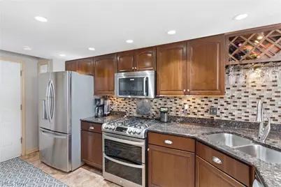 17209 Sun Meadow Trail, Strongsville, OH 44149 - Photo 15