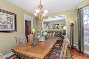 471 Troubadour Dr, Sagamore Hills, OH 44067 - Photo 9