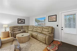 1015 37th St NW, Canton, OH 44709 - Photo 5