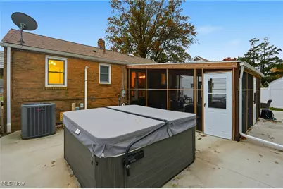 1015 37th Street NW, Canton, OH 44709 - Photo 31