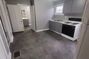 374 E Voris St, Akron, OH 44311 - Photo 9