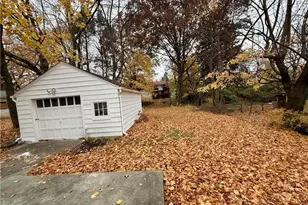 1055 Whittier Ave, Akron, OH 44320 - Photo 15