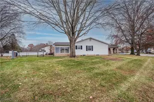 3450 Crown Point St NW, Massillon, OH 44646 - Photo 7